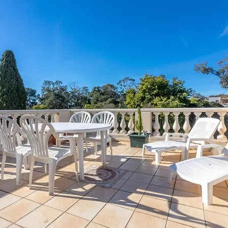 6 Pers A 150m De La Villa Saint-Raphael (Var)